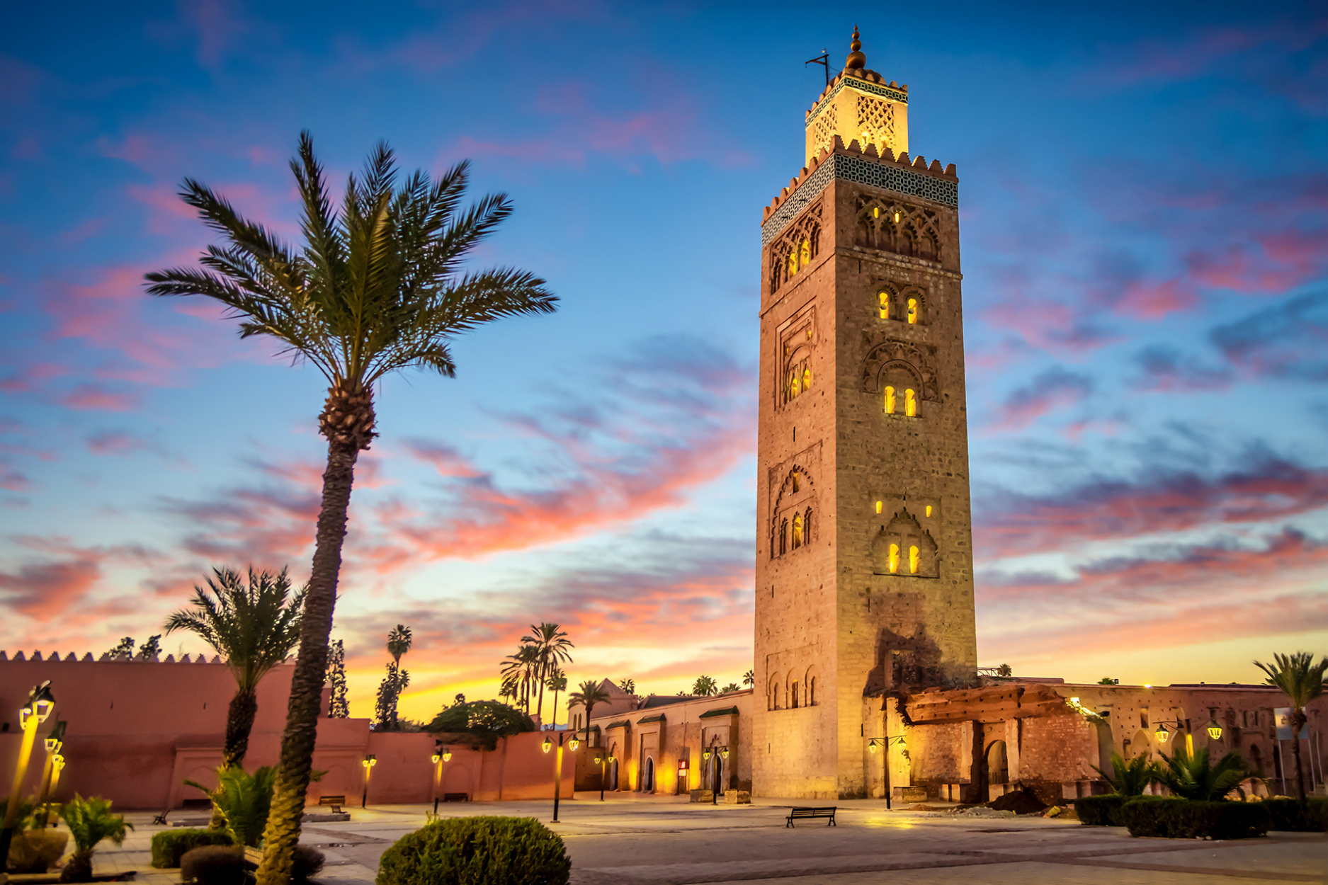 DÉCOUVREZ MARRAKECH AVEC UNE LOCATION DE VOITURES ABORDABLE